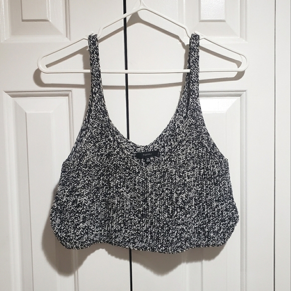 ARITZIA Talula Varrick Crop Knit Top Black and White Size XS - Picture 2 of 7